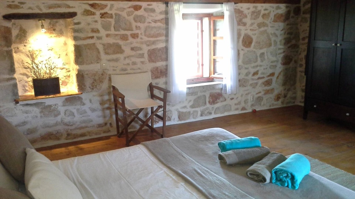 Pitve Villa | Summer is already beckoning! - book now to relax in charming Pitve by the sea!