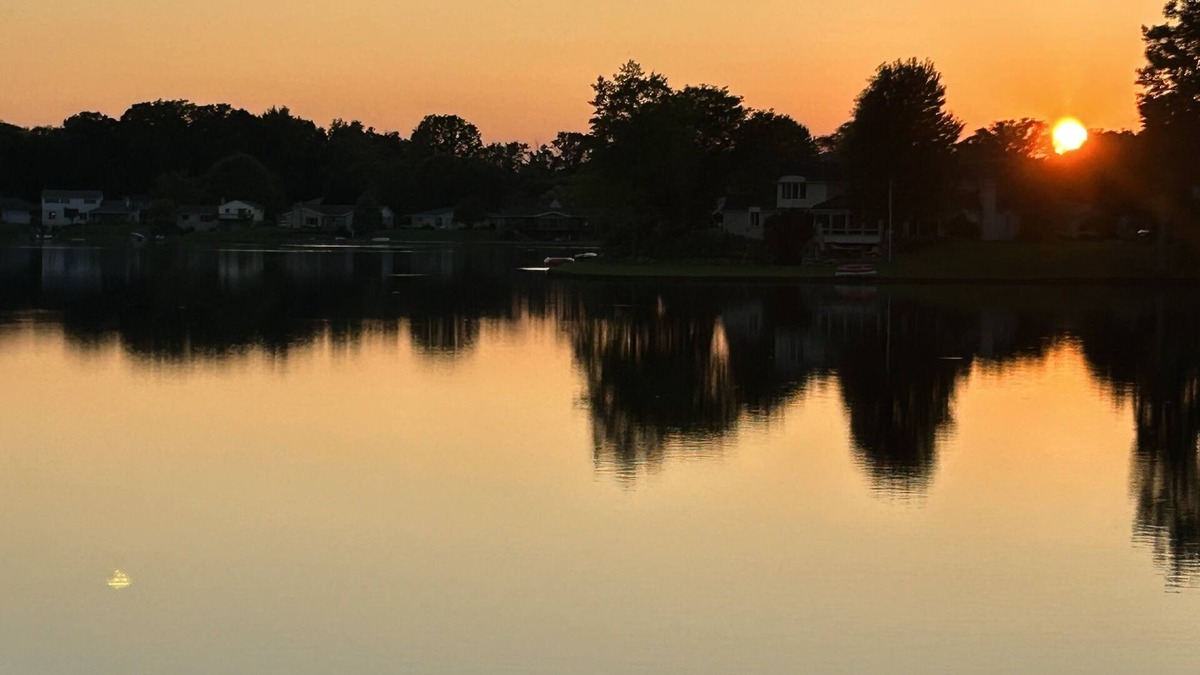 Troy House | Summer Lake House MI
