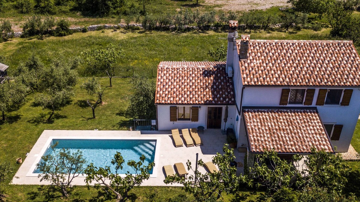 Rakalj House | Summer offer/Villa ULIKA, near the sea/with private pool/quiet place