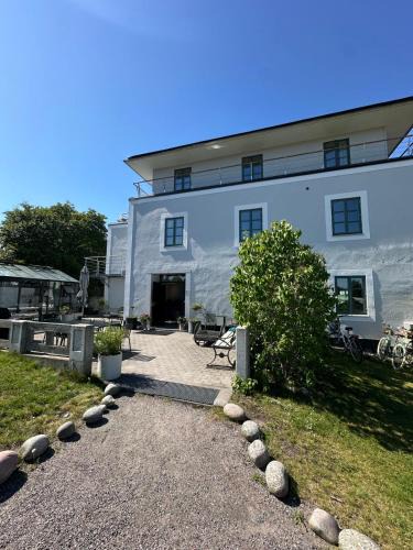 Sandhamn Apartment | Summer Pearl