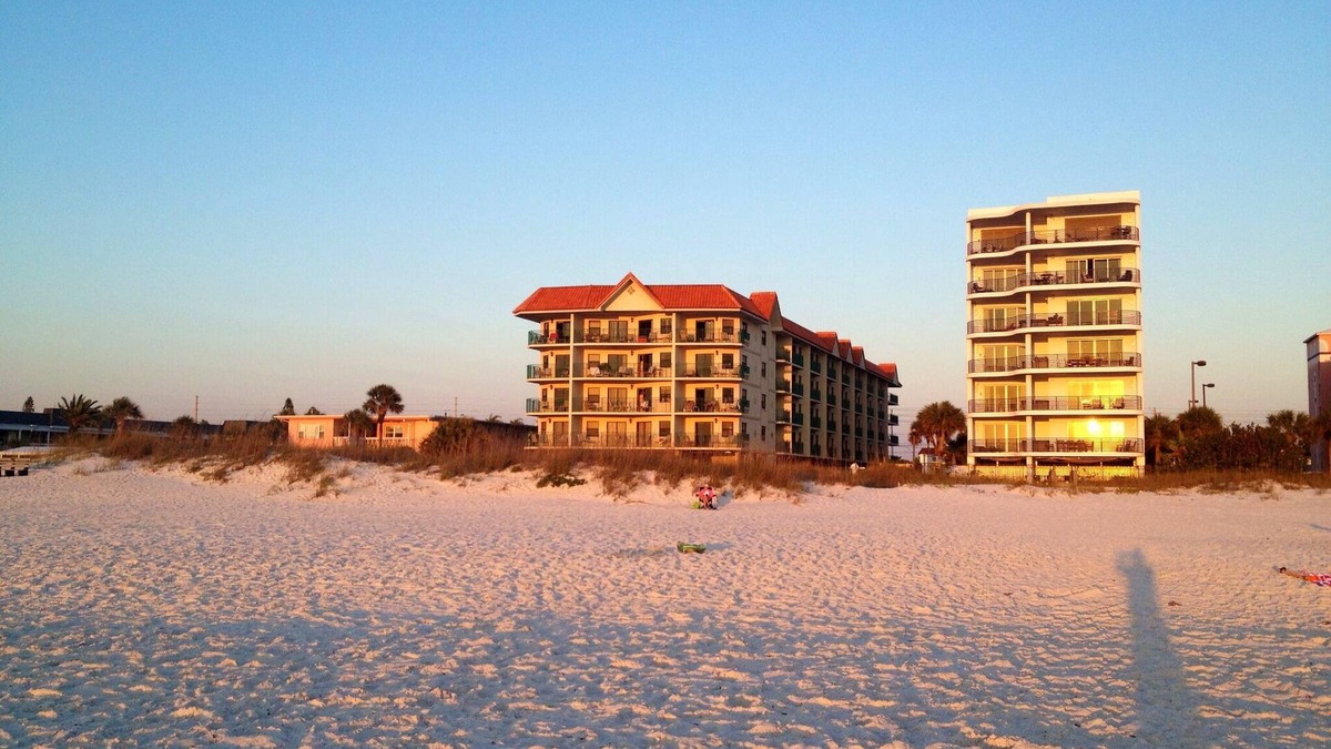 Belle Vista Condo | SUMMER RATE SALE IS ON BOOK 7 AND SAVE 10% DIRECTLY ON ST PETE 5 STAR RATED