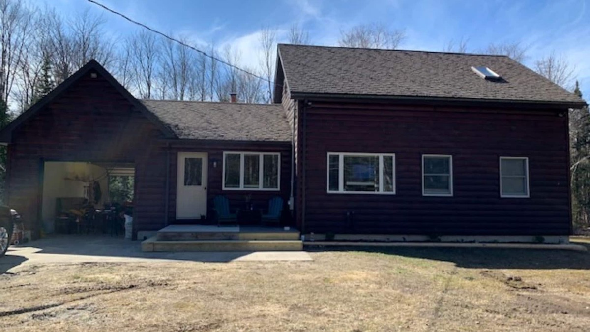 Brighton House | SUMMER RENTAL - Cabin in the Northeast Kingdom. Close to all the the NEK offers.