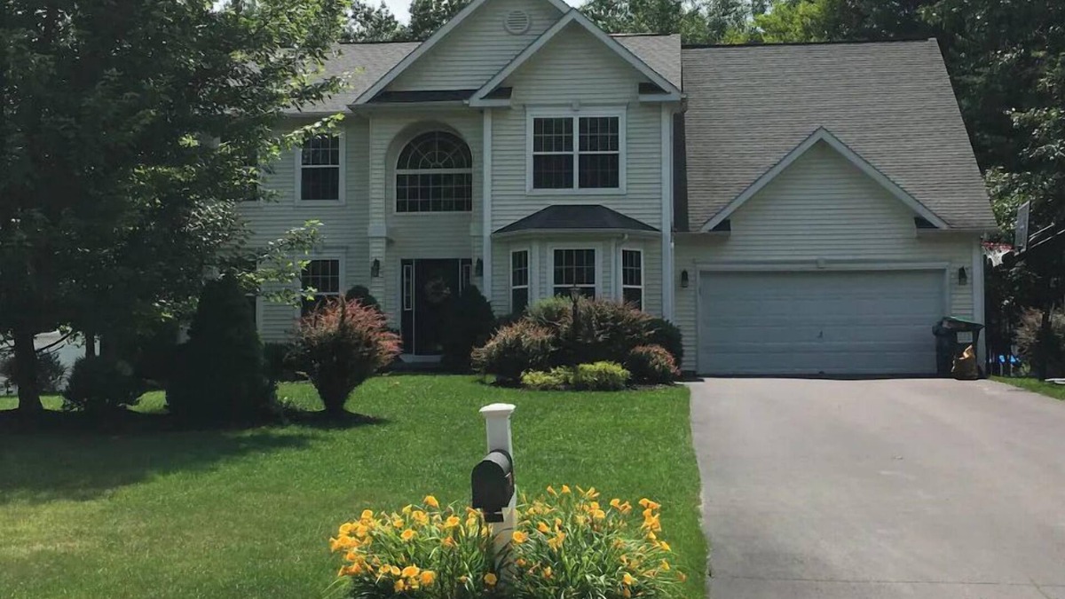 Gansevoort House | Summer Rental: Saratoga, Saratoga Lake/Lake George