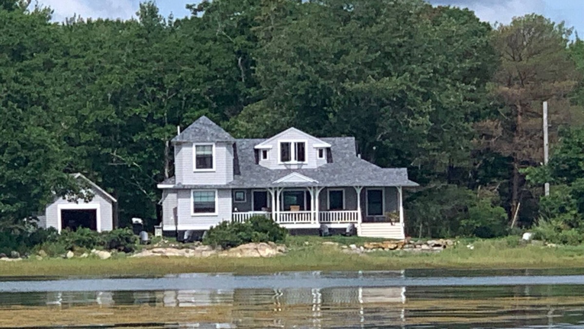 Cape Porpoise Cottage | Summer Sale. A Few Prime Weeks Still Available. Exclusive Waterfront Cottage.