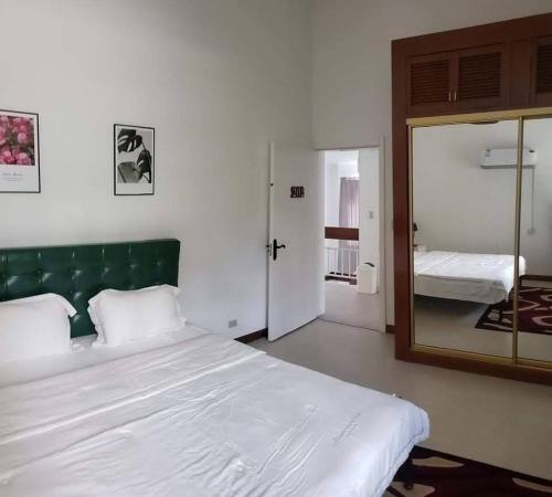Capital Hill House | Summer Stay