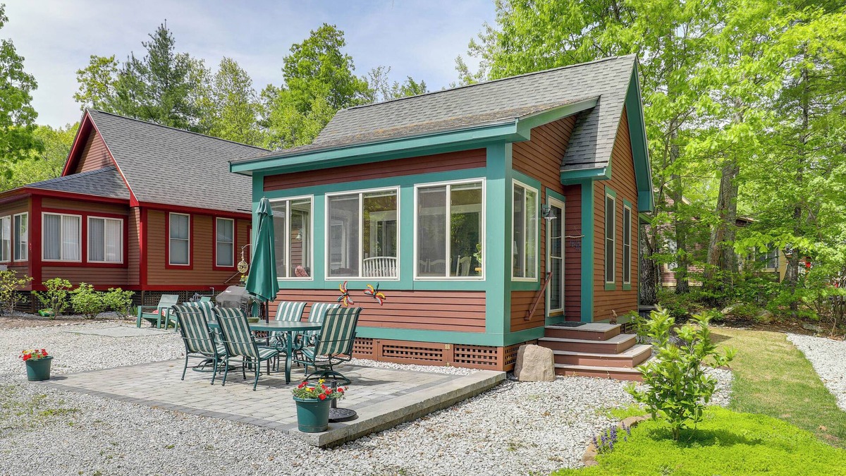 Summer Village Cottage | Summer Village Family Cottage w/Community Perks!
