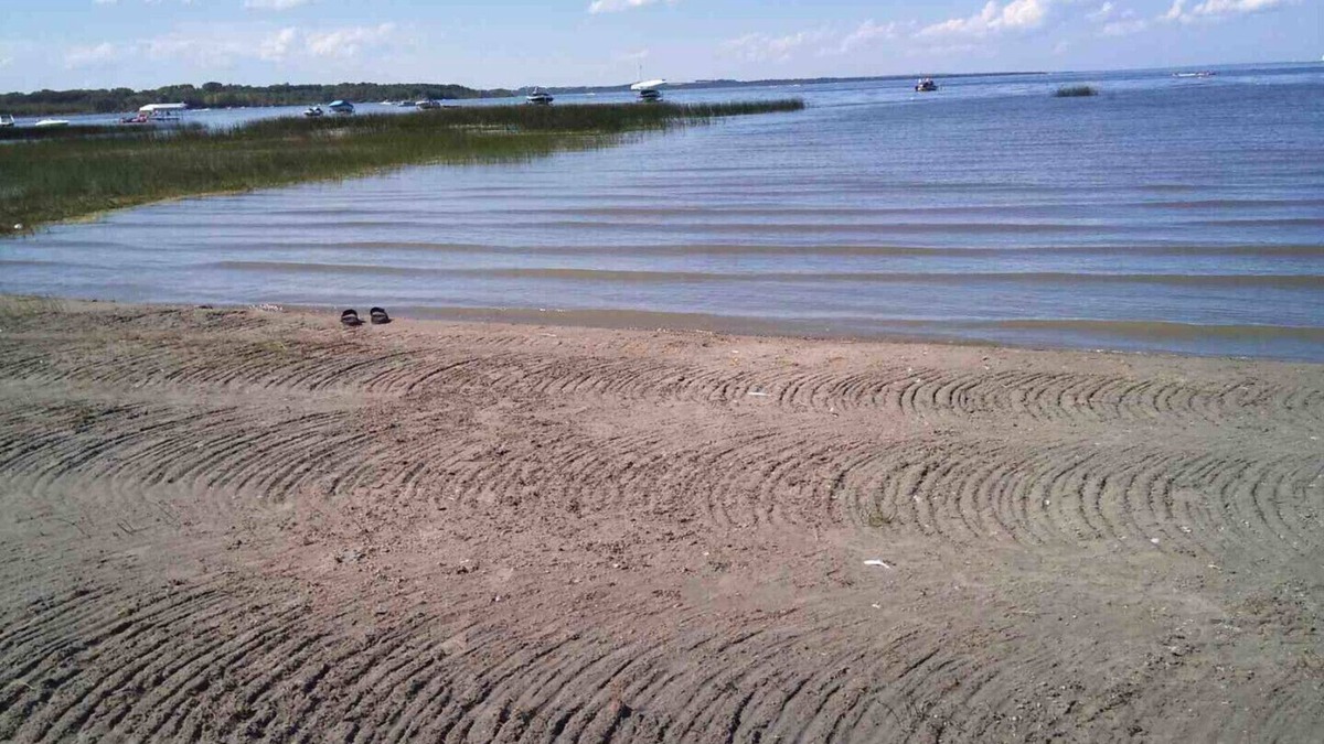 Gull Lake Cottage | Summer Village of Gull Lake (Lakefront) - Nestle Inn