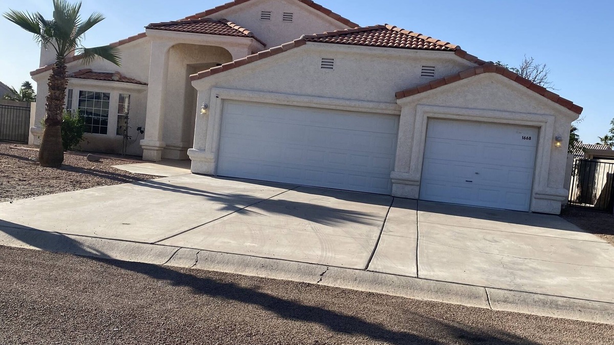 Mohave Valley House | SummerHaven 5 minute drive to river