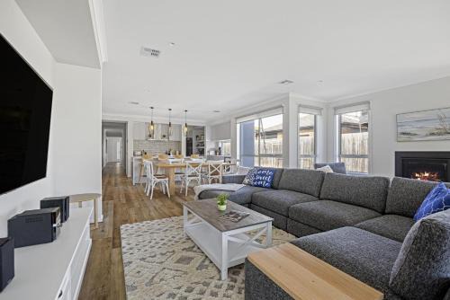 Capel Sound House | Summerhouse 5min walk to the beach 7min drive to Hot Springs