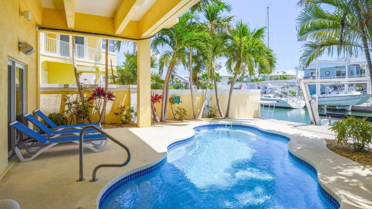 Summerland Key House | Summerland Airport Hangar Home with Pool, Private Runway and deep wide Canal