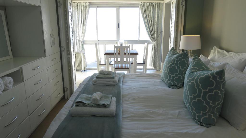 Pollok Beach Apartment | Summerseas 58