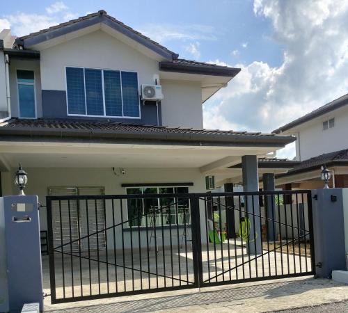 Kota Samarahan House | Summerset Guesthouse