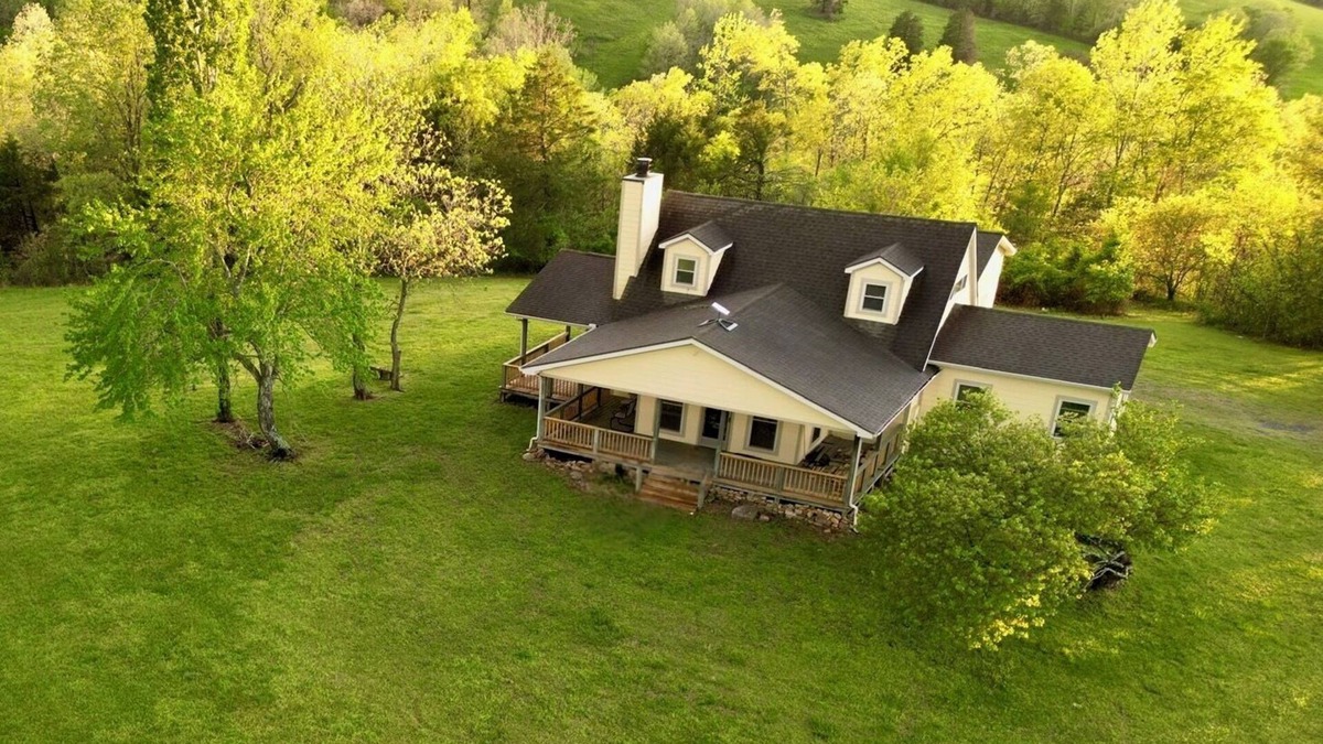 Saint Joe Cabin | Summit House - 360° Ozark Views on 17 Private Acres Near Buffalo River