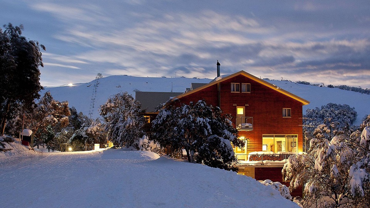 Falls Creek House | Summit Ridge Alpine Lodge