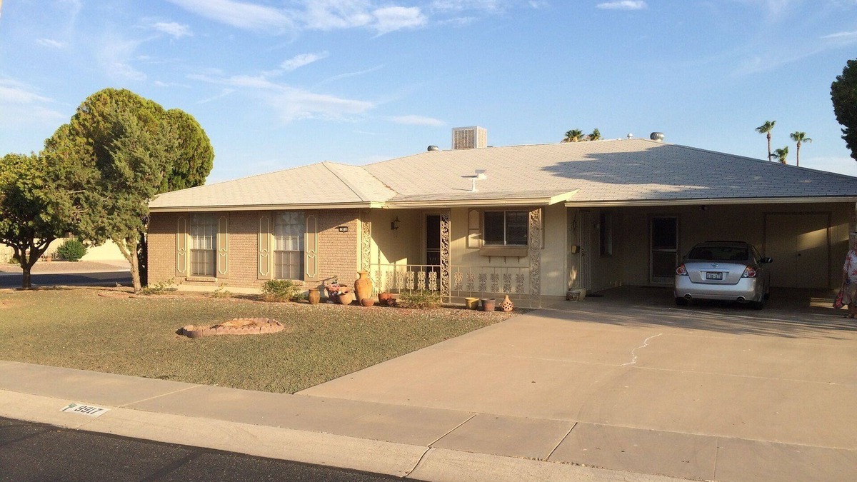 Sun City House | Sun City AZ House! Nearly 2000 Sq Feet Including Large Arizona Room And Pool
