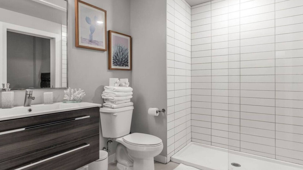 St. Petersburg - Clearwater Apartment | Sun & Culture | St. Pete 2BR Next to the Action