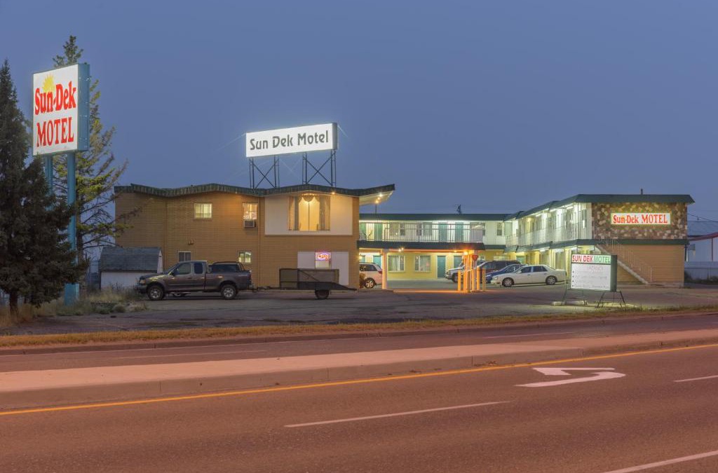 Medicine Hat Hotel | Sun-Dek Motel