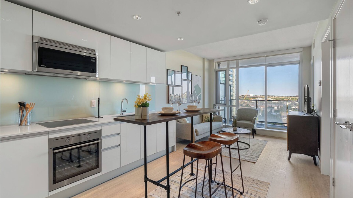 Beltline Condo | Sun-filled Condominium with in-door Parking and Gym