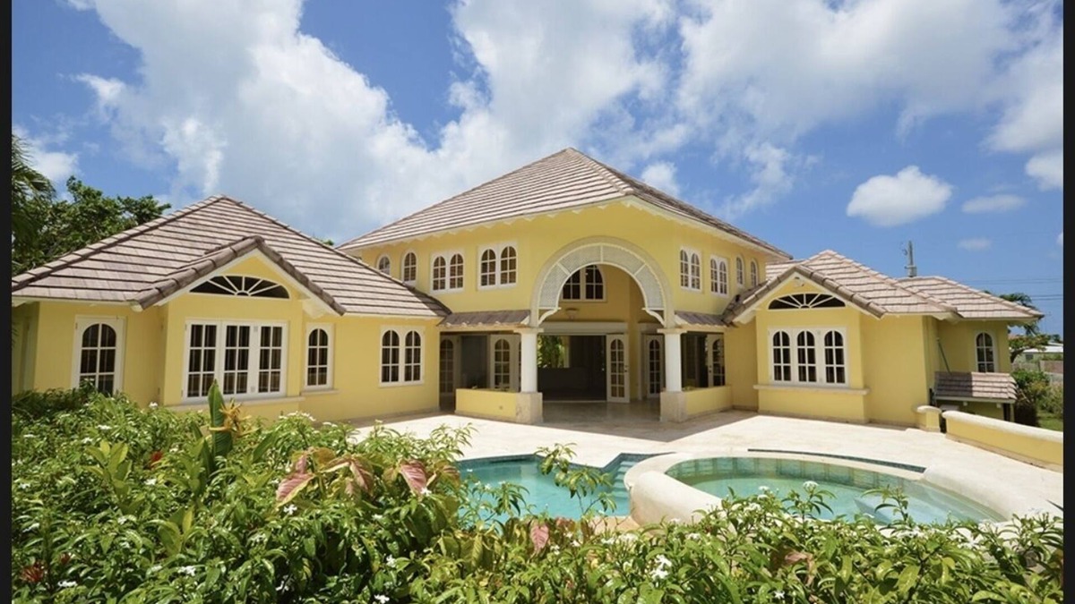 Newton Terrace Villa | Sun-Kissed 4 Bedroom Villa - Pool, Hot Tub, Oistin Fish Fry & Beach