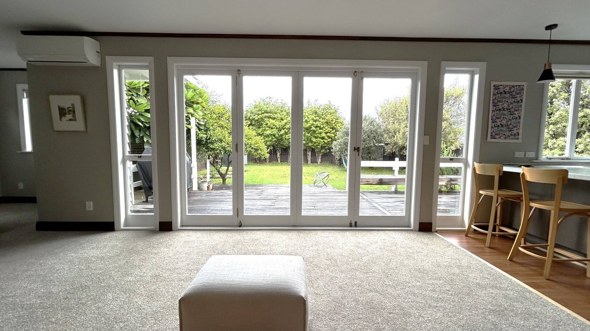 Sandringham House | Sun Kissed North Facing Living 3 Bed with Excellent Indoor - Outdoor Flow