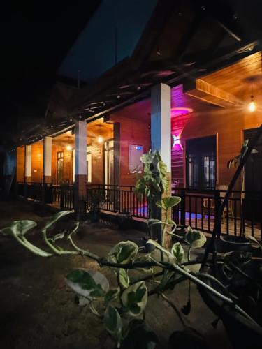 Nallathanniya Hotel | sun mount adams peak