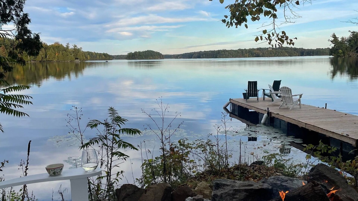 Rideau Lakes Cottage | Sun on the Brow Cottages - Grandview Cottage - Year round cottage