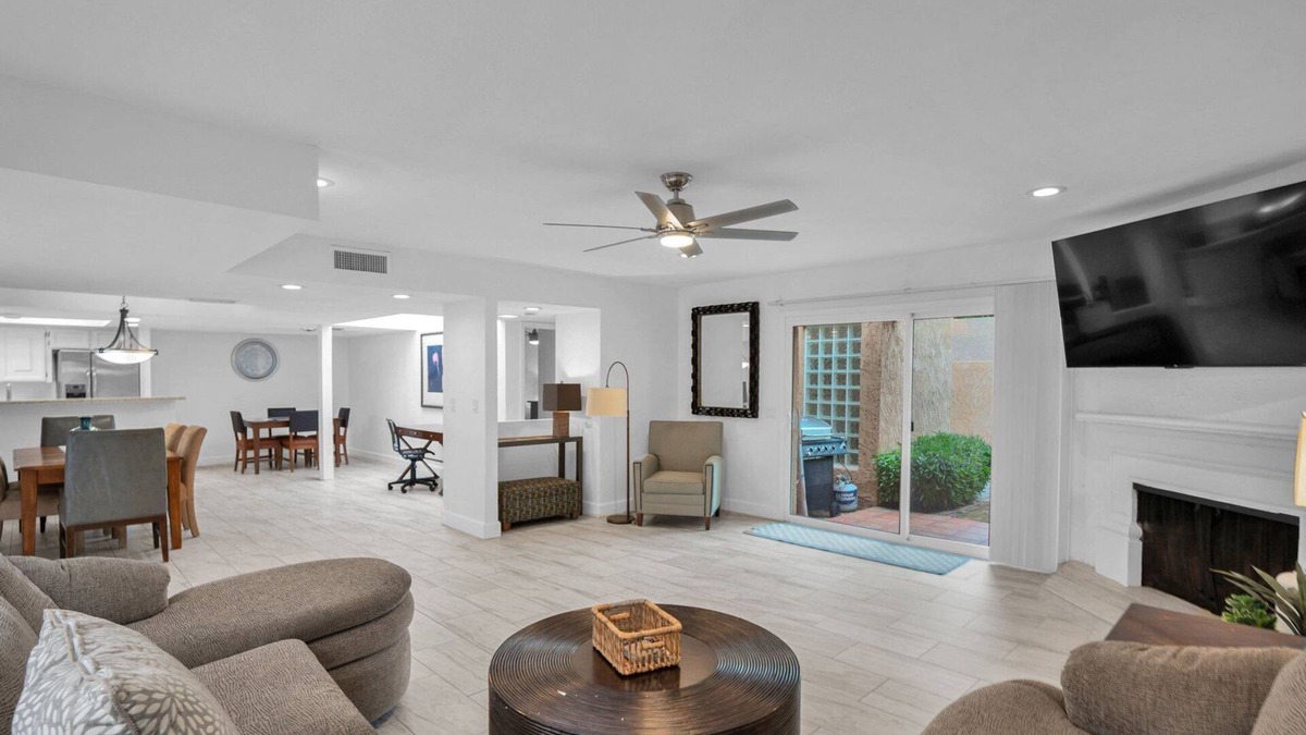 South Scottsdale House | Sun or Shade: Clean, 2 Patios. Enclosed Private Backyard, Pet Friendly, Family Friendly, Walkable