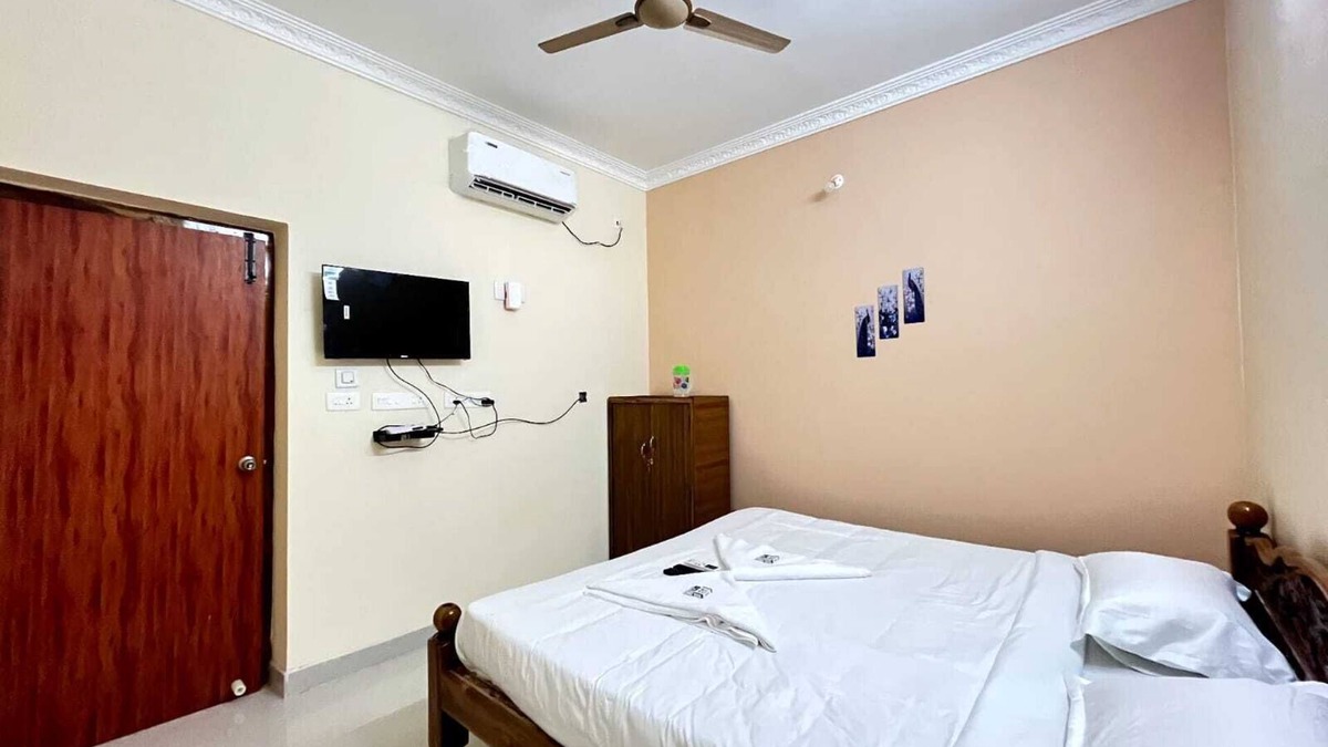 Bommayapalayam Hotel | “Sun, Sand, and Comfort: Dream Promenade Sea View”