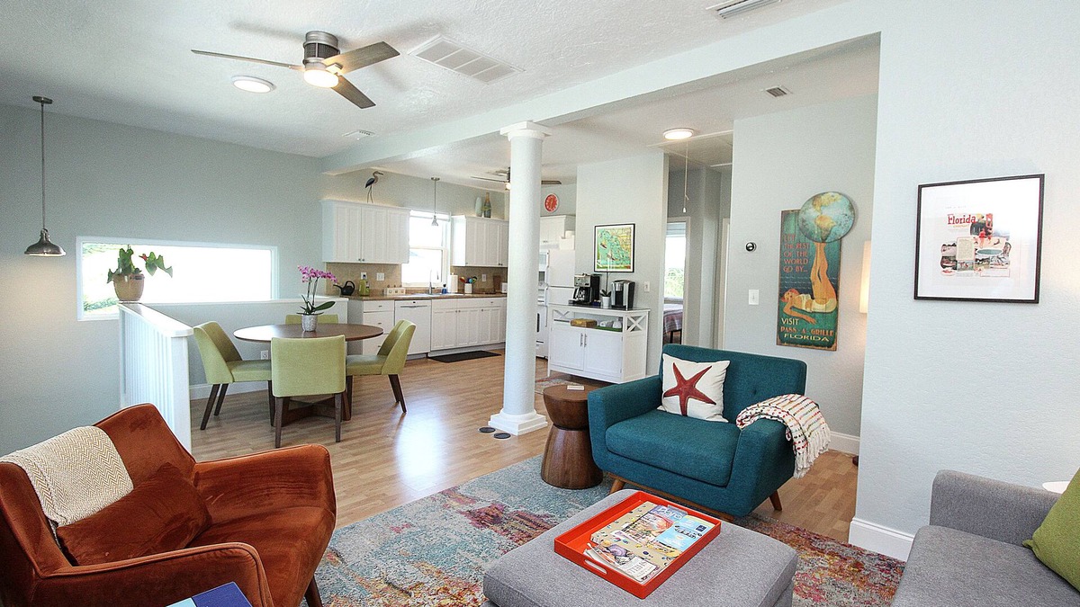 Pass-a-Grille Apartment | Sun, Sand & Serenity: Your Pass-A-Grille Beach Retreat Awaits