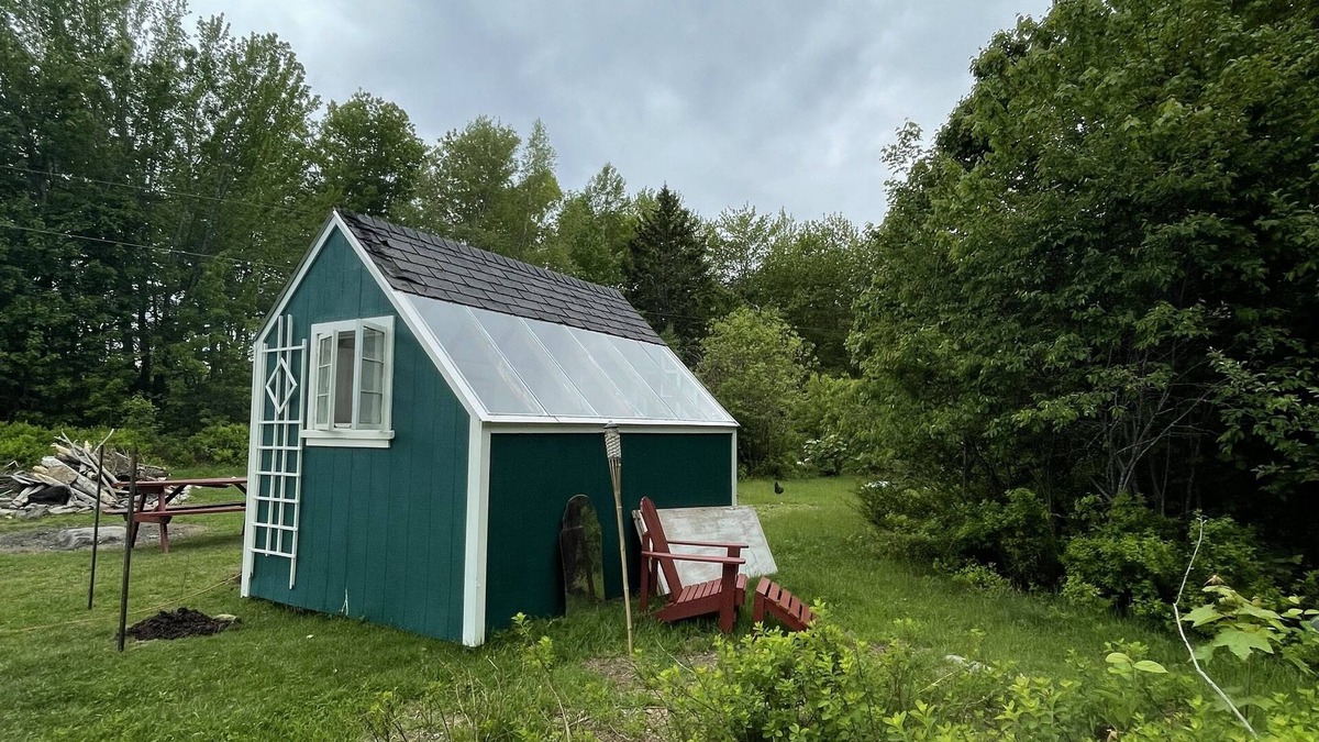 Milbridge House | Sun Shed Farm Stay