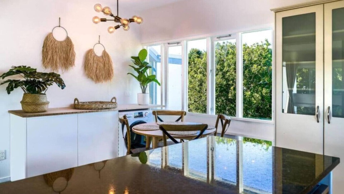 Mission Bay Apartment | Sun Soaked 1 BD | Full Kitchen w/Sea View