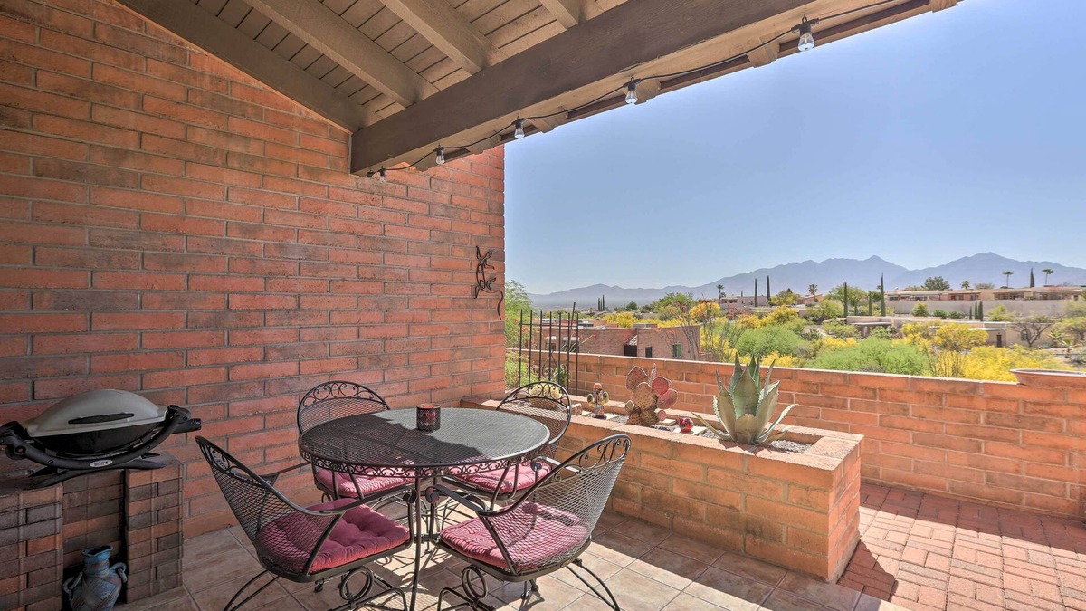 Desert Casitas House | Sun-Soaked AZ Townhome w/Private Patio & Mtn View