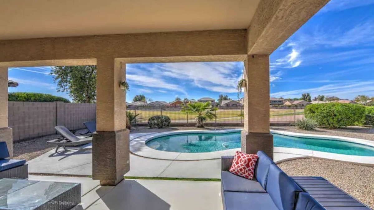 Villages At Queen Creek House | Sun, Swim, Golf, Eat Repeat!