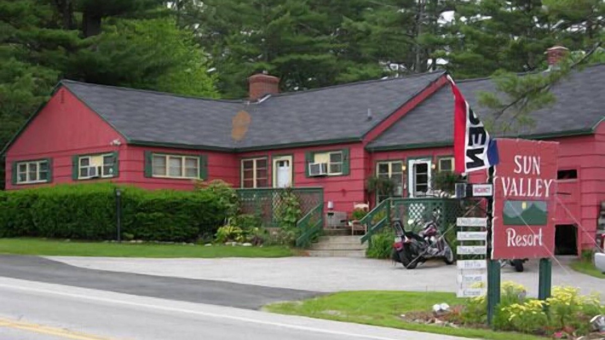 Weirs Beach Resort | Sun Valley Cottages