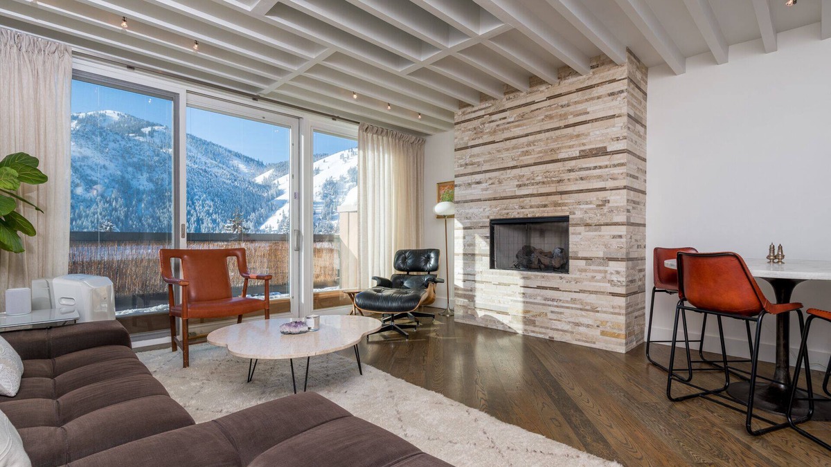 Ketchum Condo | Sun Valley, Idaho/Downtown Ketchum Penthouse/Views, Ski, Sun, Prime Location