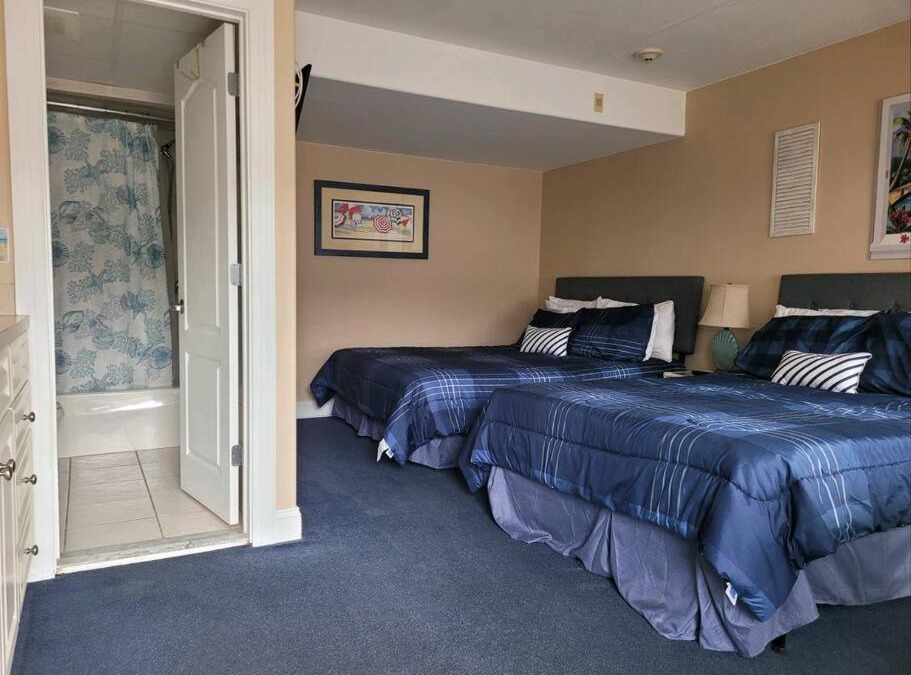 North End Apartment | Sunbeach Condo 900 Wesley Avenue Unit 109