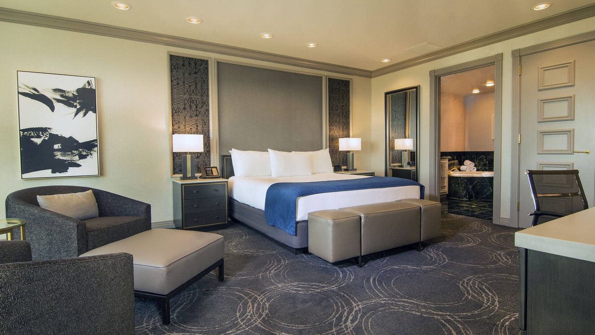 Queensridge Resort | Suncoast Hotel and Casino