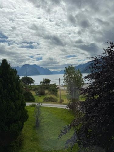 Solavagen Hotel | Sunde Fjord view, easy and cheap!