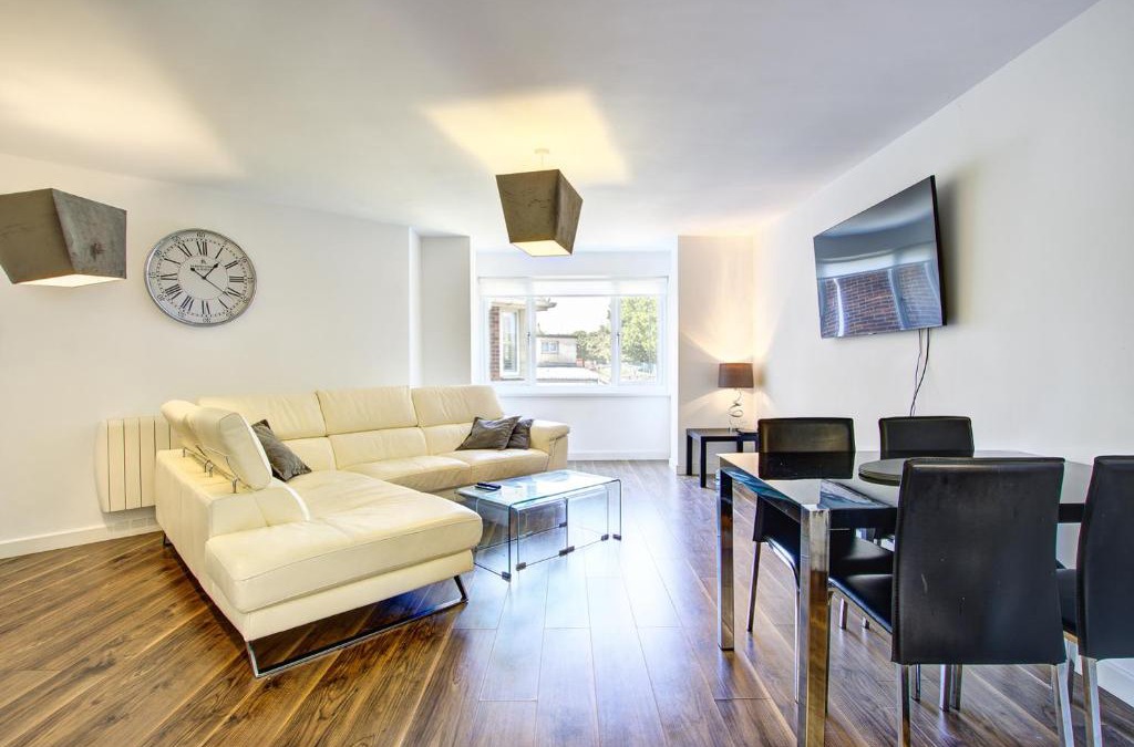 Roker Apartment | Sunderland Short Stays 2 bedroom apartment Free Parking Fulwell SR6