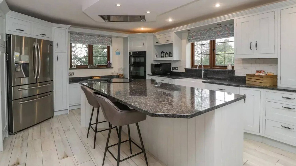 Raymonds Hill Cottage | Sundowner Cottage Near Axminster Devon