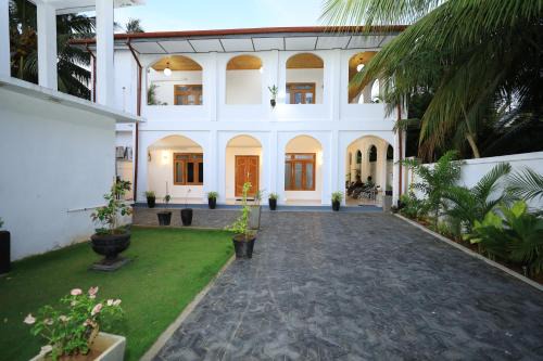 Jaffna House | Sunflowers Canada House