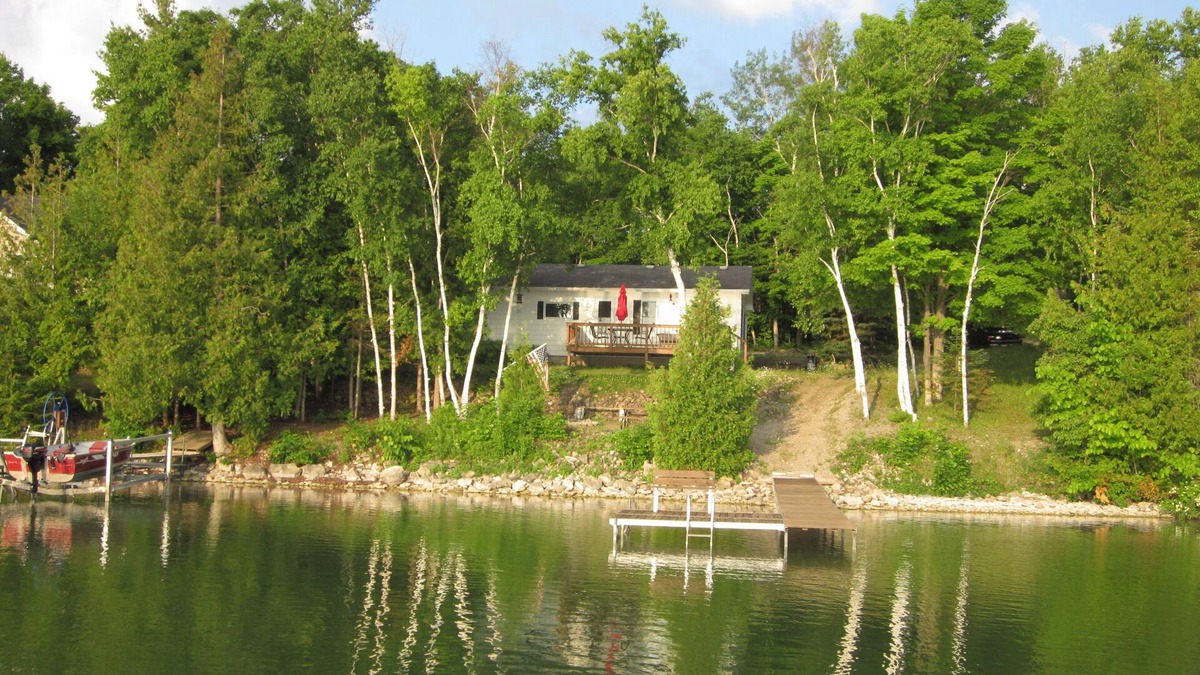 Presque Isle Cottage | Sunkissed Cottage, Presque Isle MI