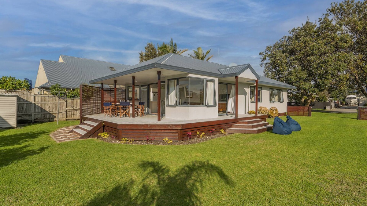 Whitianga House | Sunlight Bach - Whitianga Holiday Home