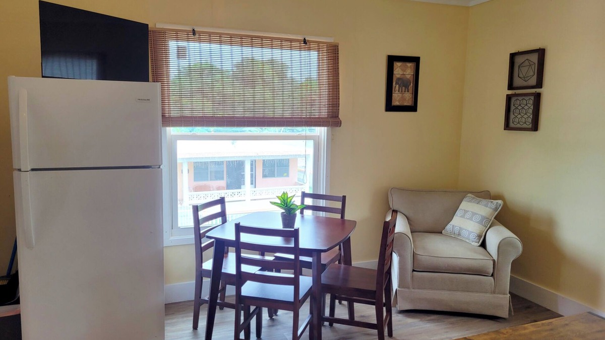 Esperanza Apartment | Sunny 1 bedroom in Esperanza close to everything