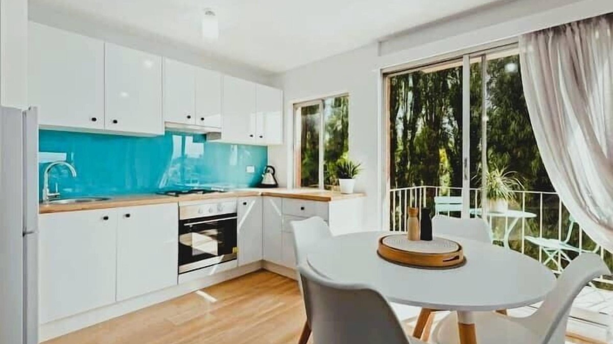 Sandy Bay Apartment | Sunny 2-Bed Apartment in Sandy Bay, Near Casino.