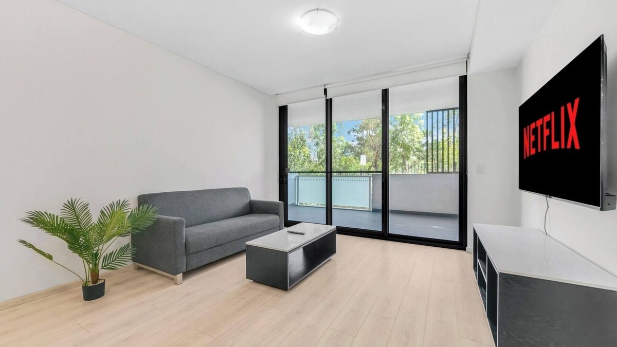 Rouse Hill Apartment | Sunny 2 Bedroom Apt with Parking in Rouse Hill