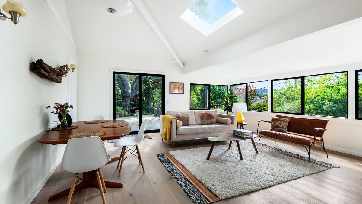 Sylvia Park Cottage | Sunny 2 Bedroom Garden Cottage with Hot Tub on Topanga State Park