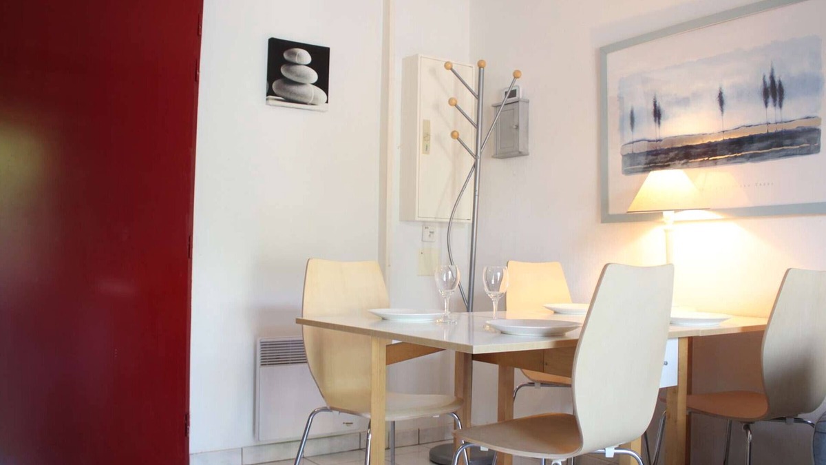 Quartier du Stade House | Sunny 2-BR House with Pool, Terrace, Near Beach - Châtelaillon-Plage