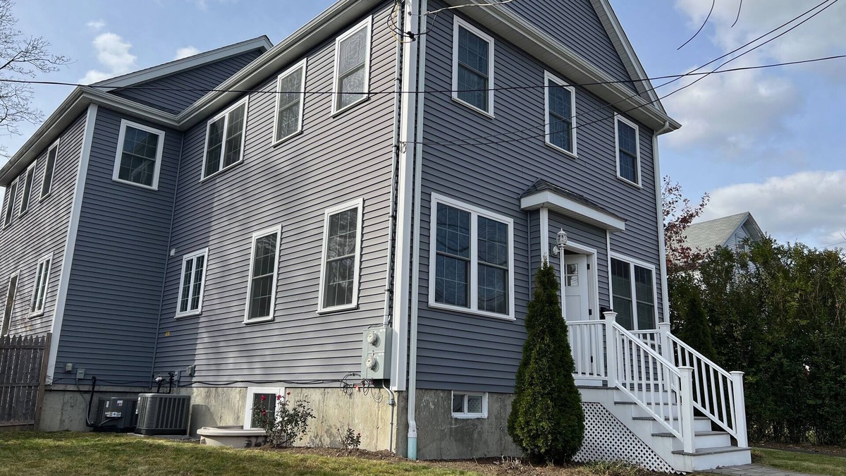 Watertown House | Sunny 2 BR townhouse near Charles. Bus/bike to Harvard, MIT, fin. distr. Dogs ok
