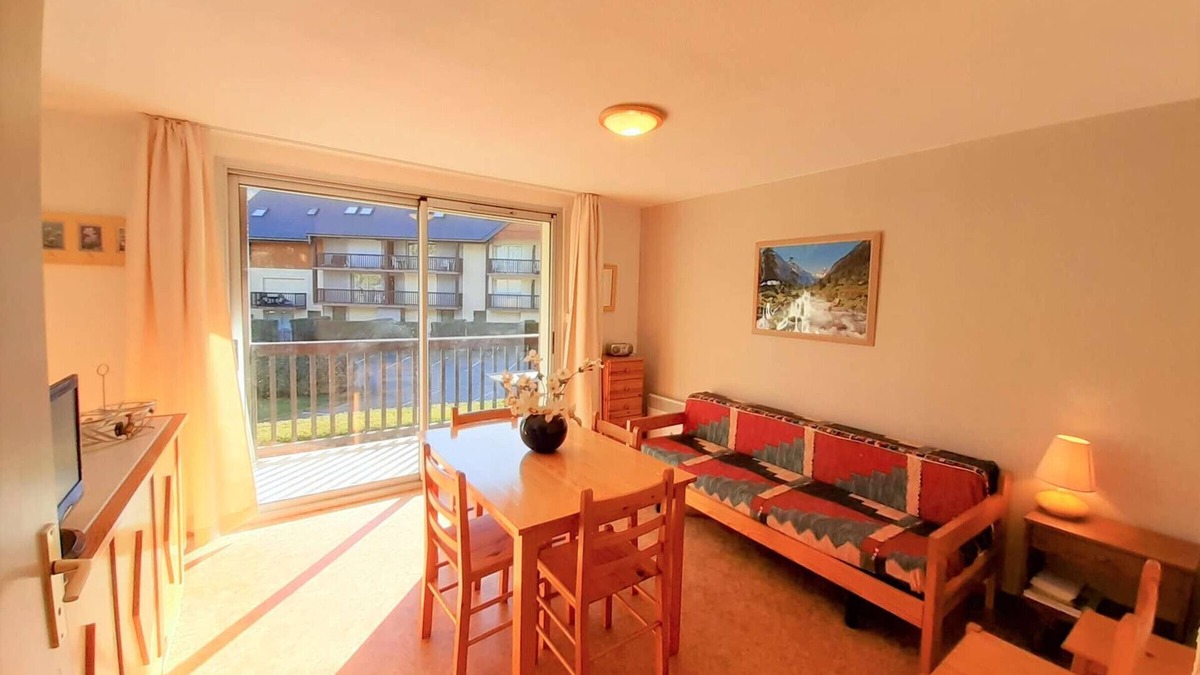 Vignec Apartment | Sunny 2BR Apt for 4 with Balcony, Parking, and Ski Storage in Vignec